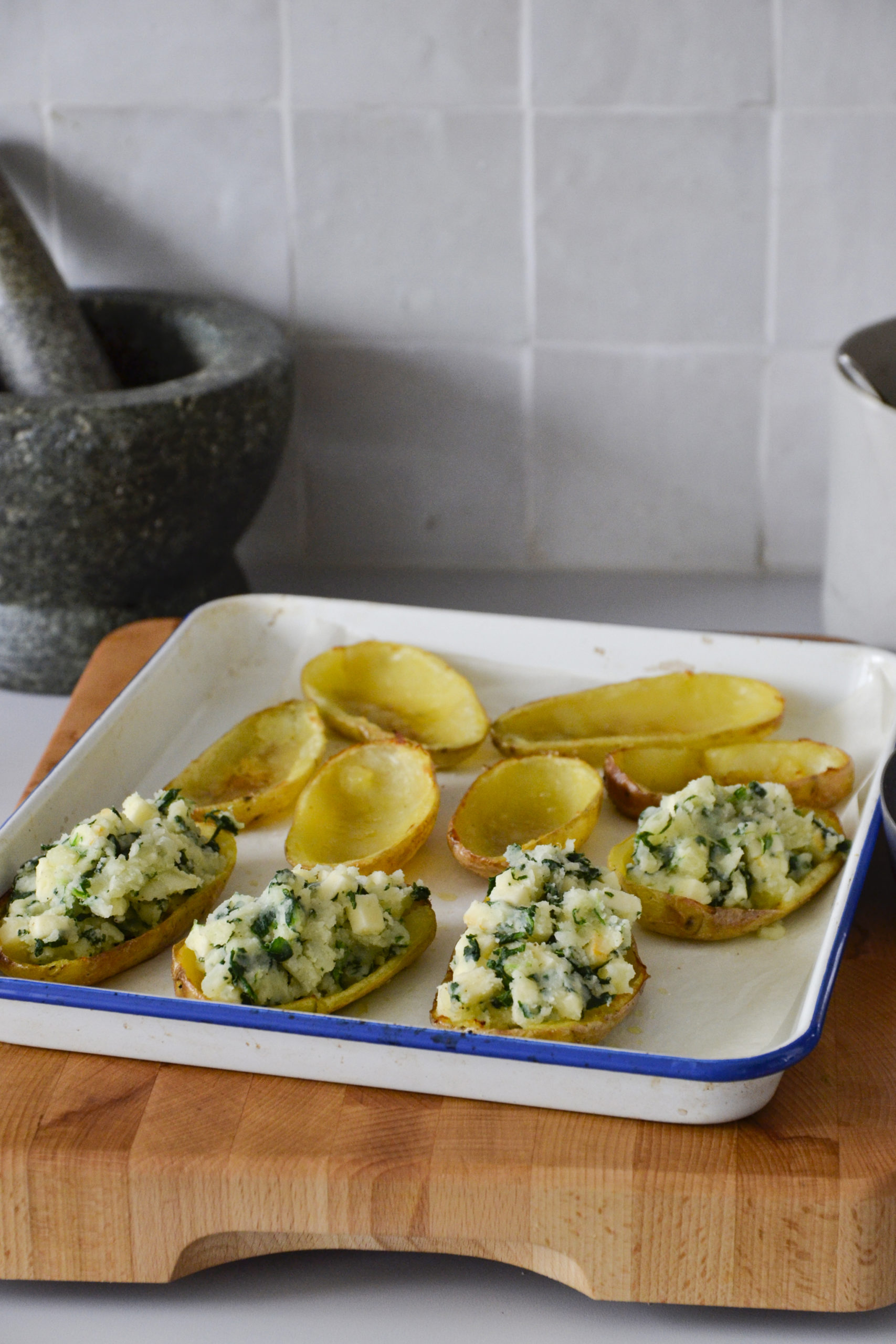 Pommes de terre farcies à la choucroute et au fromage à raclette